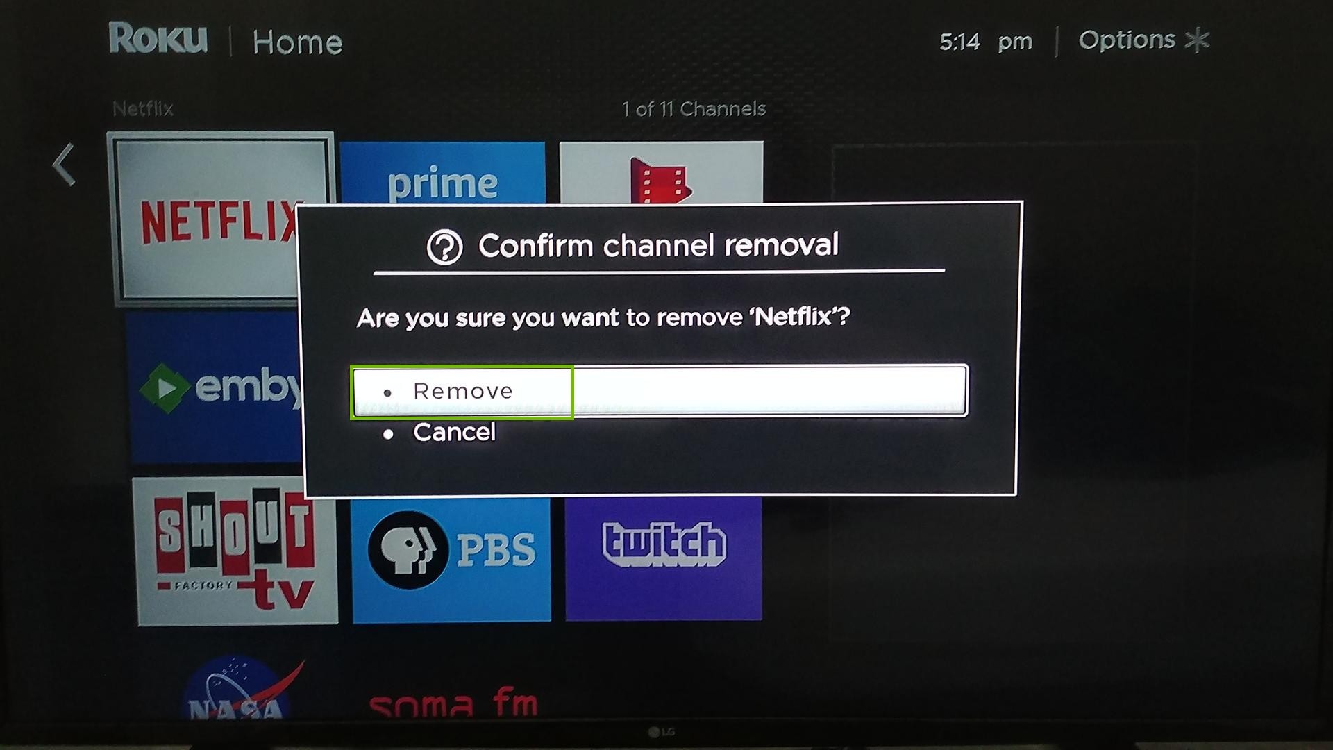 Roku TV Confirm channel removal prompt, highlighting the Remove option.