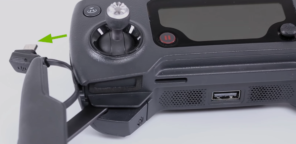 Side cable disconnected from the remote controller.