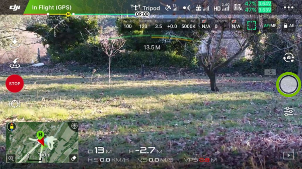 Shutter button highlighted in mobile app.