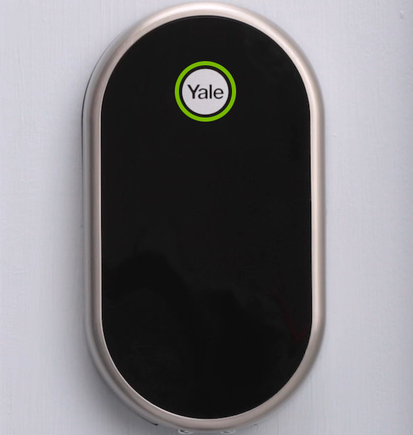 Yale logo highlighted on lock.