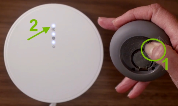 Linking the remote control with the IKEA Tradfri gateway.