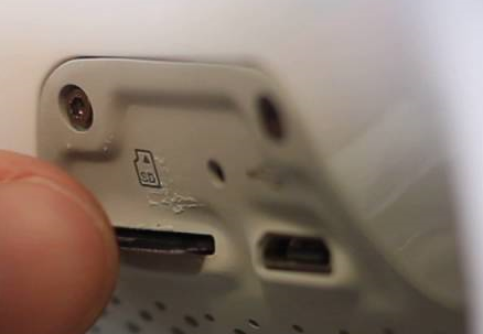 DJI Phantom 4 Advanced sd card slot