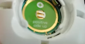 Prongs in the battery slot