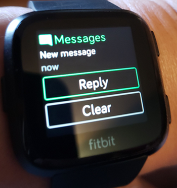 The reply icon for fitbit