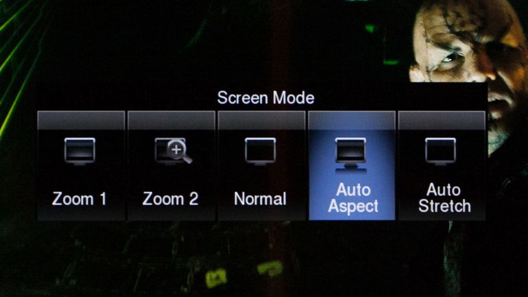 Common television stretch and screen zoom options.