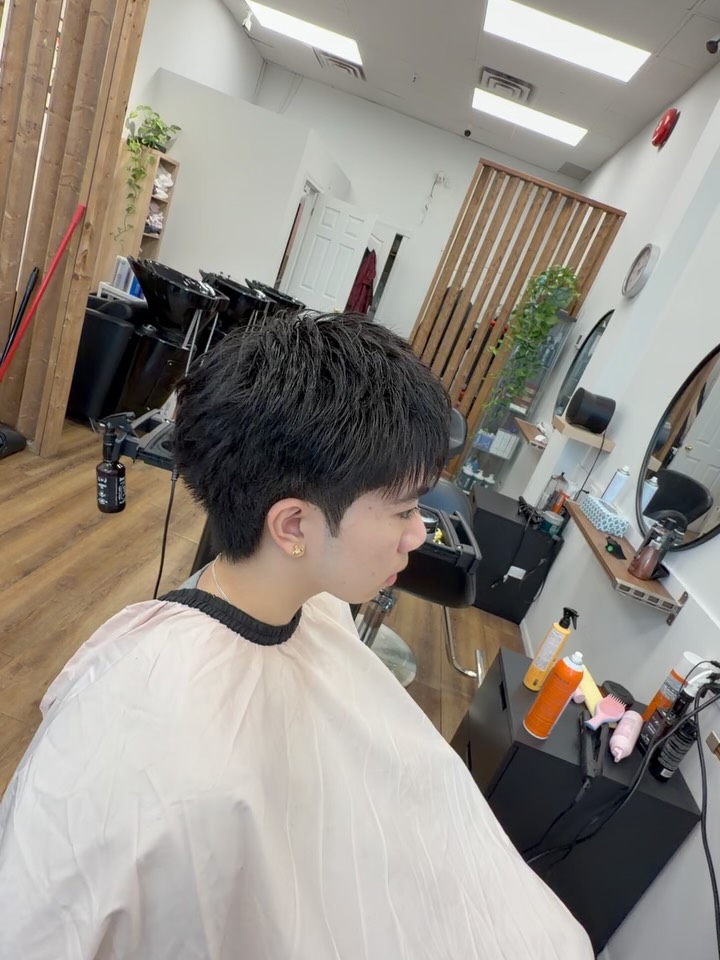 Youngtrend studio and hairstyle portfolio image 7