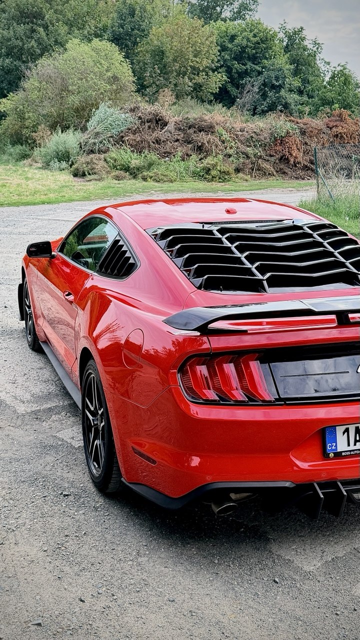 Ford Mustang 2.3 2019 v designu Shelby GT500