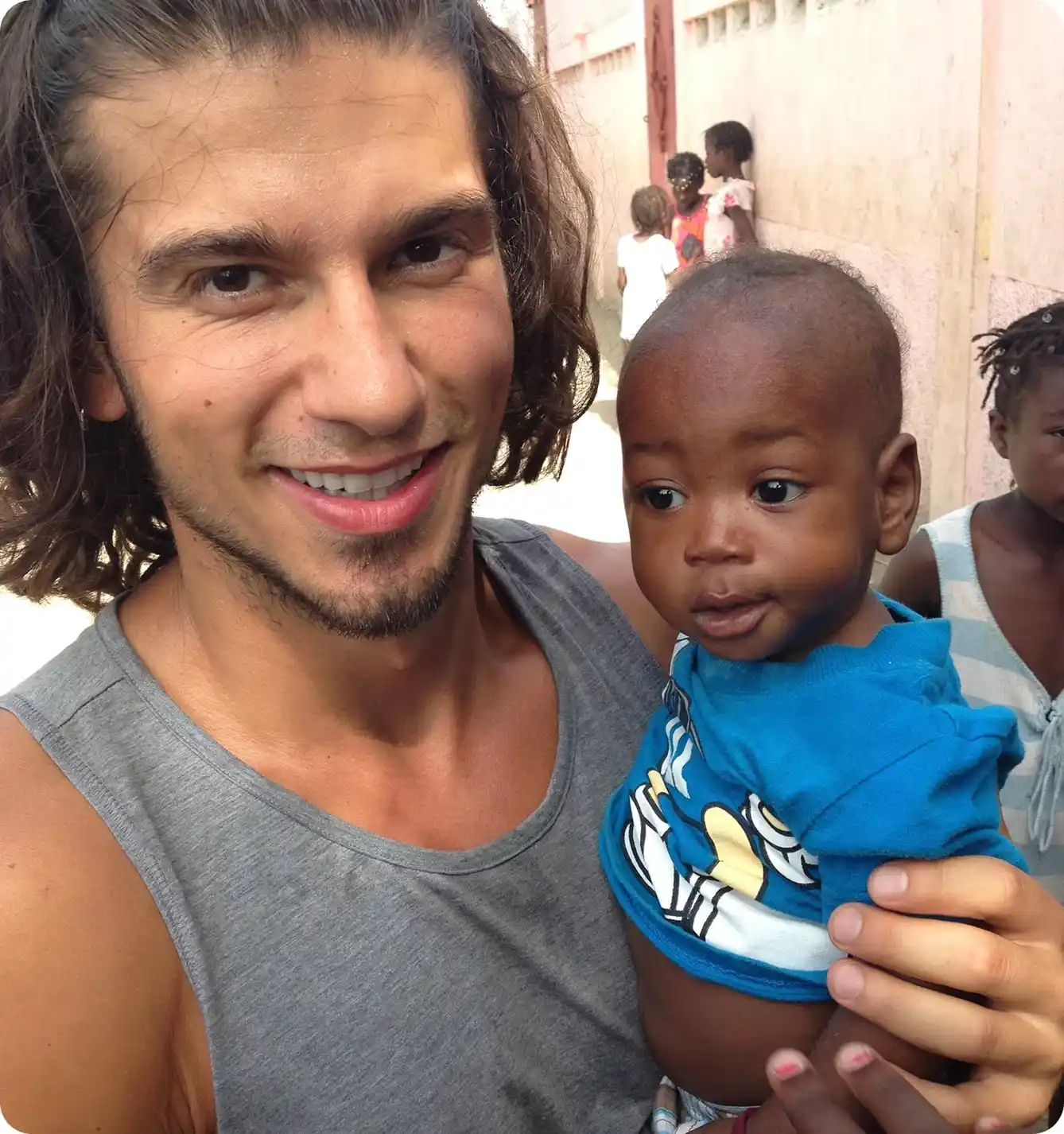 Dr. Bo chiropractor profile photo; San Diego spine specialist; Chiropractic doctor headshot