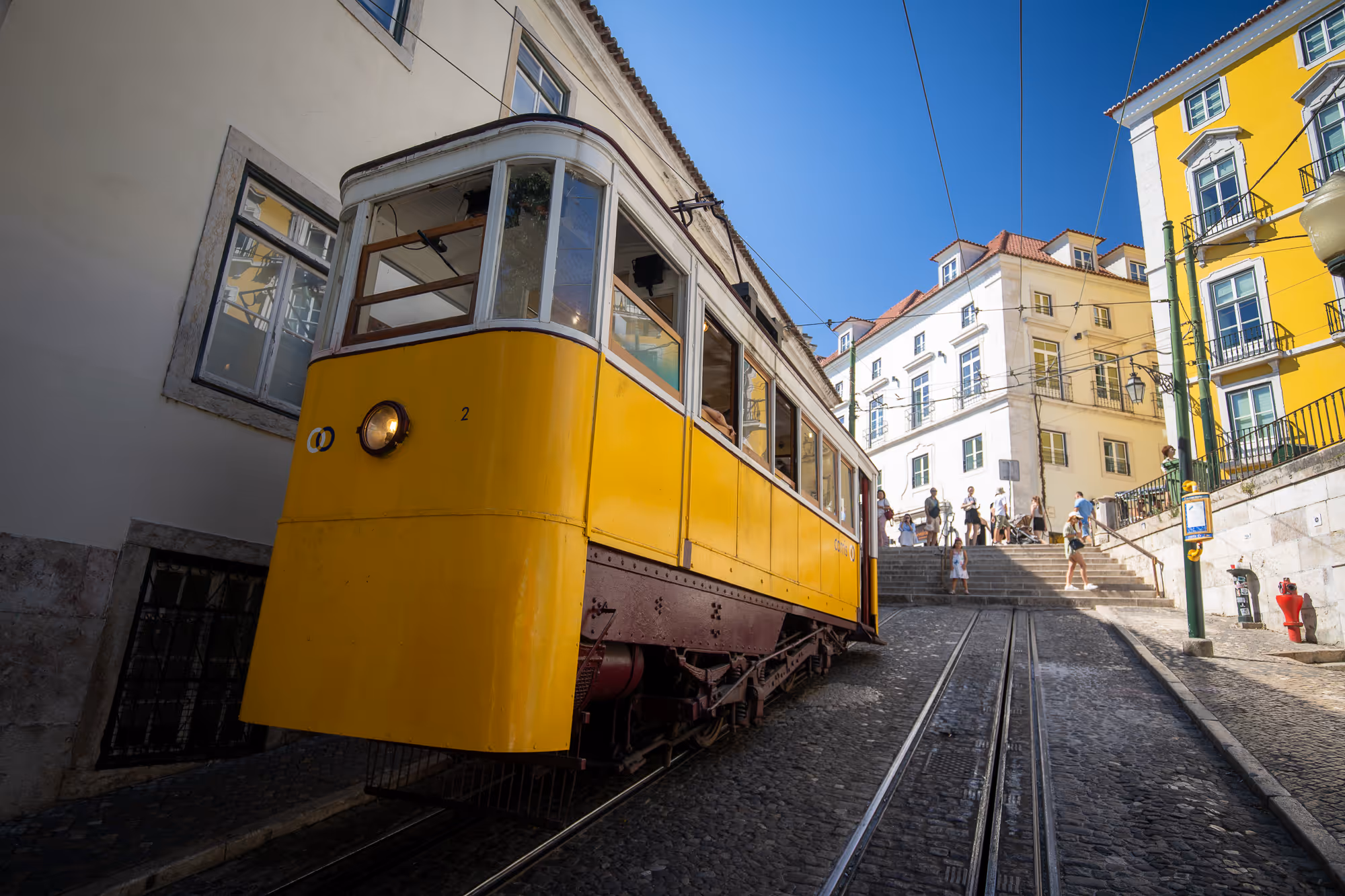 C.Tuk Lisbon 