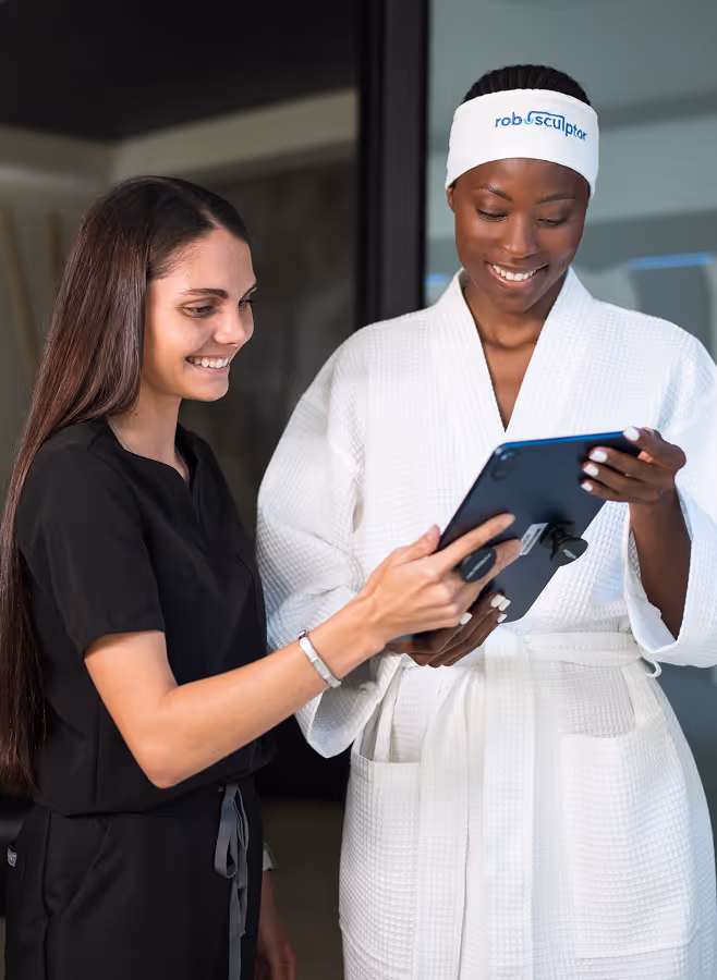 Woman is selecting the roboSculptor session on tablet