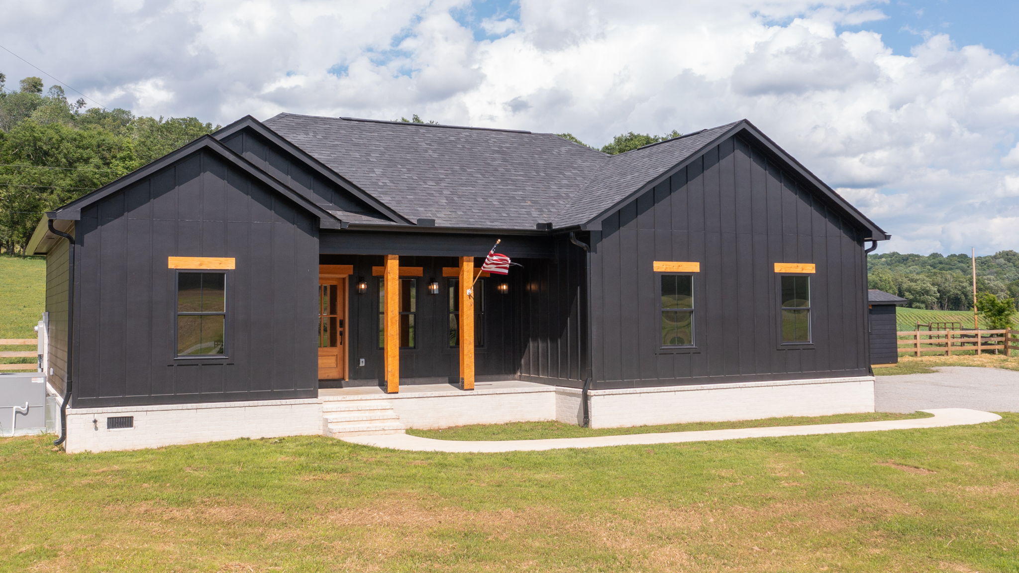 Showcasing beautifully crafted custom homes with personalized designs, high-end finishes, and thoughtful layouts tailored to each client’s lifestyle and vision.