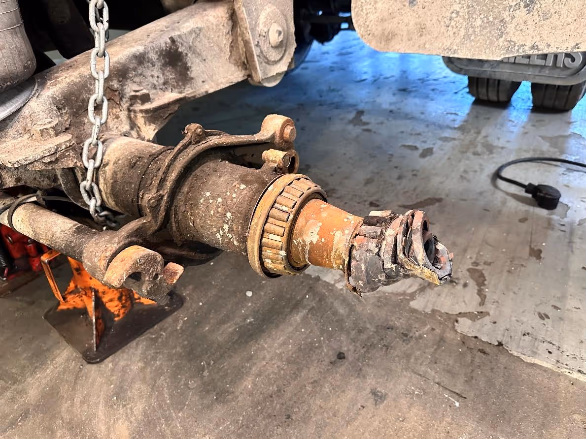 axle spindle
