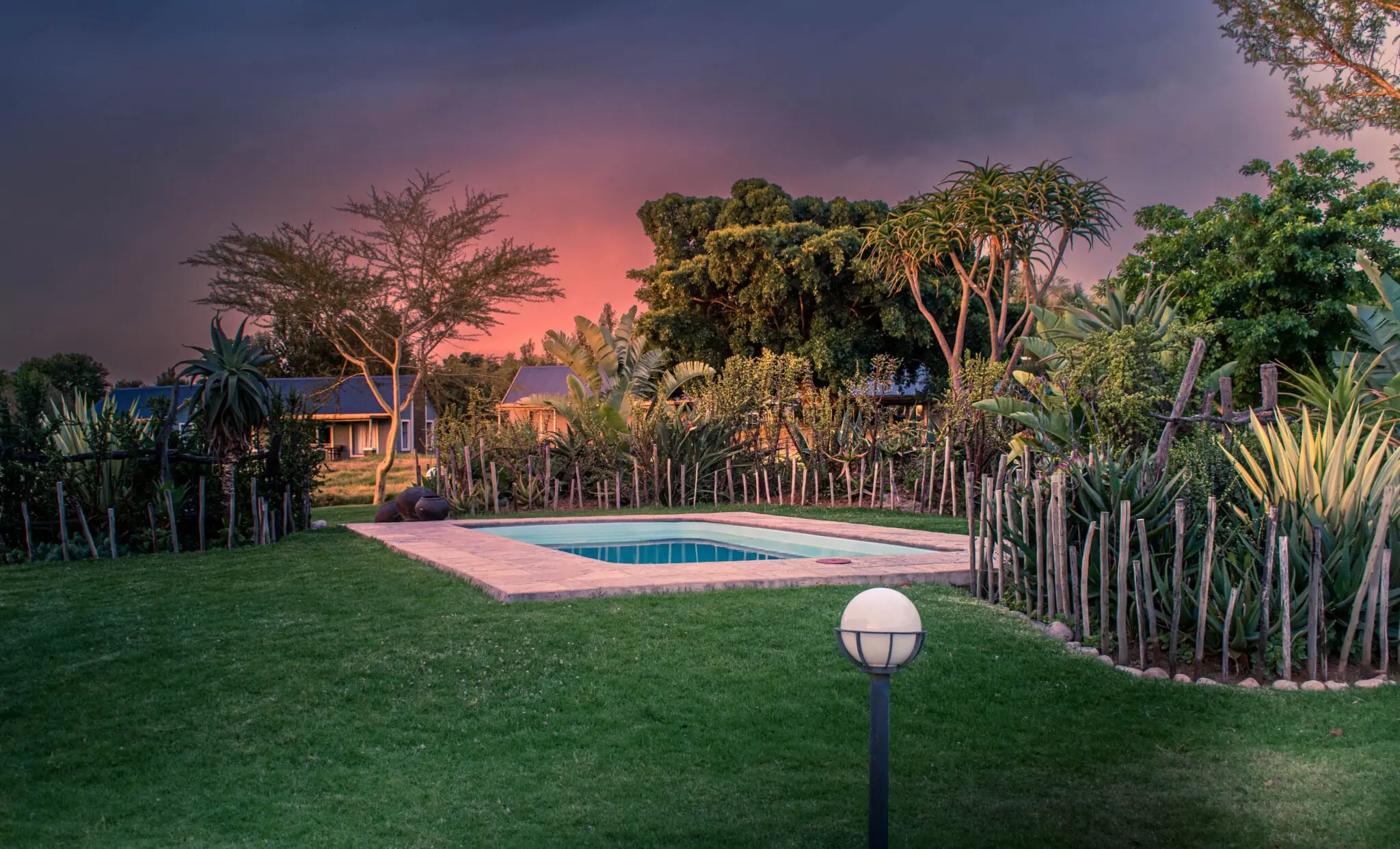 Blick auf den Pool des Addo Wildlife, Südafrika