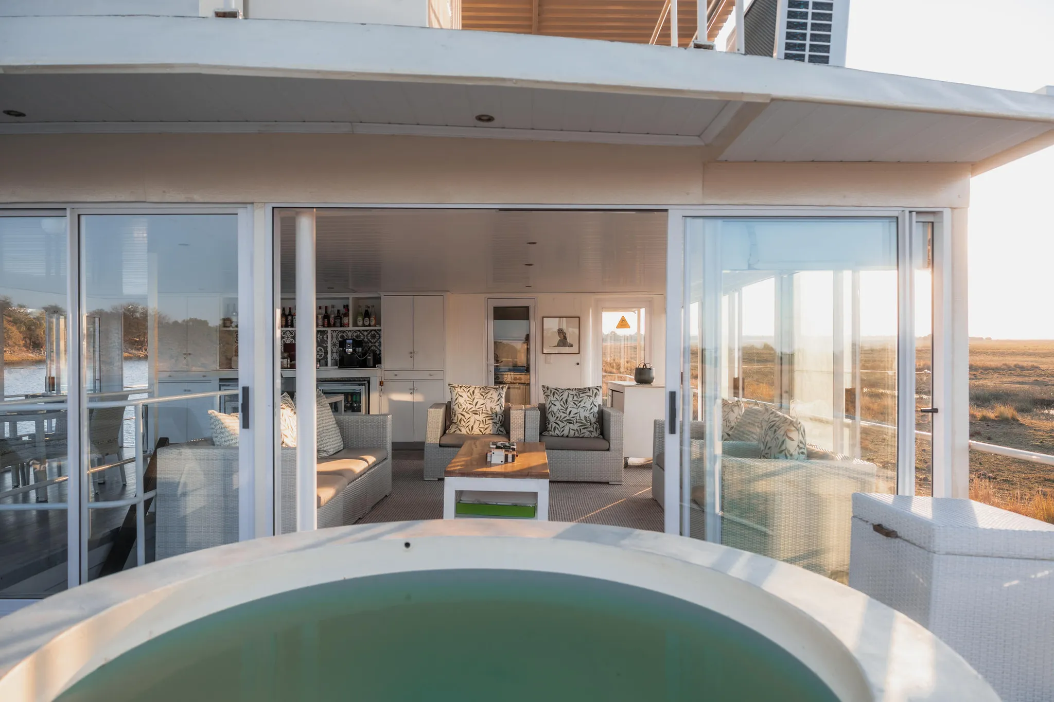 Kleiner Plunge Pool auf der Terrasse der Chobe Princess