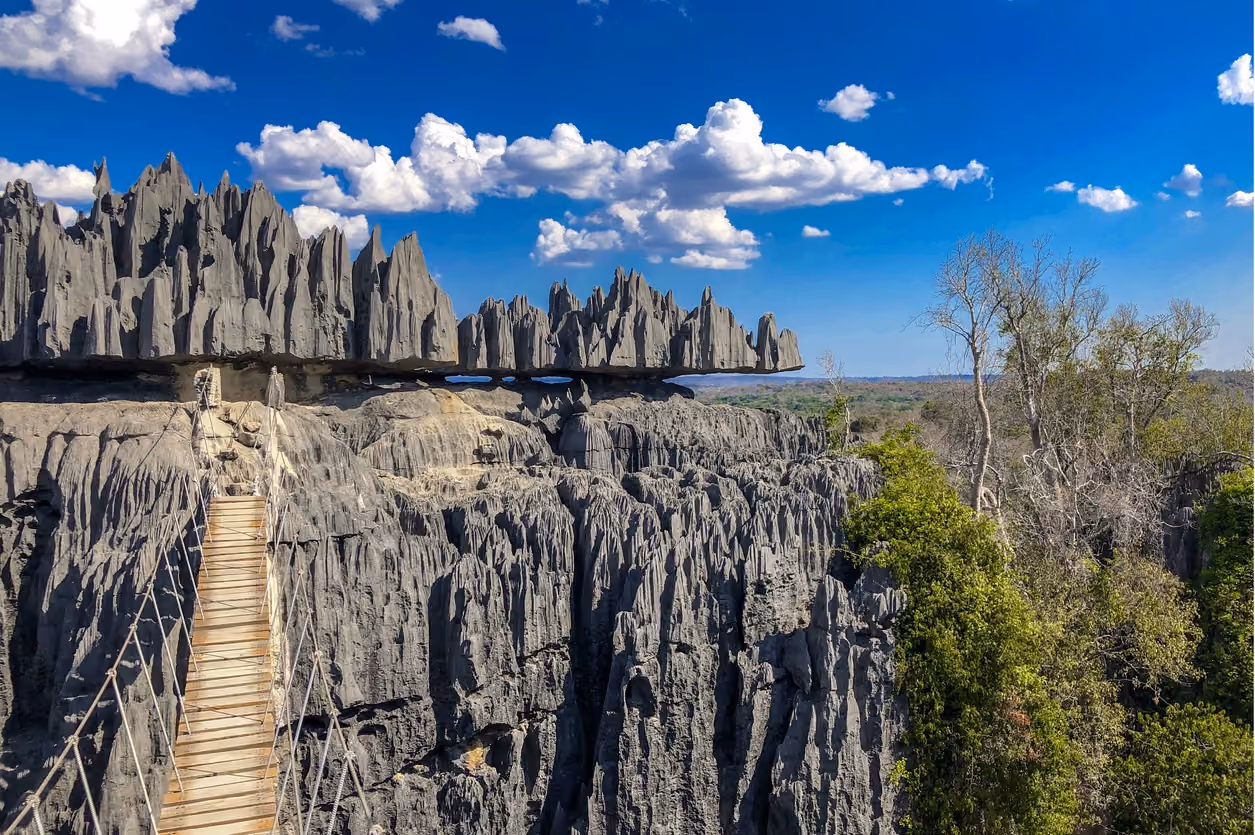 Die 7 schönsten Nationalparks Madagaskars: Lemuren & Naturwunder