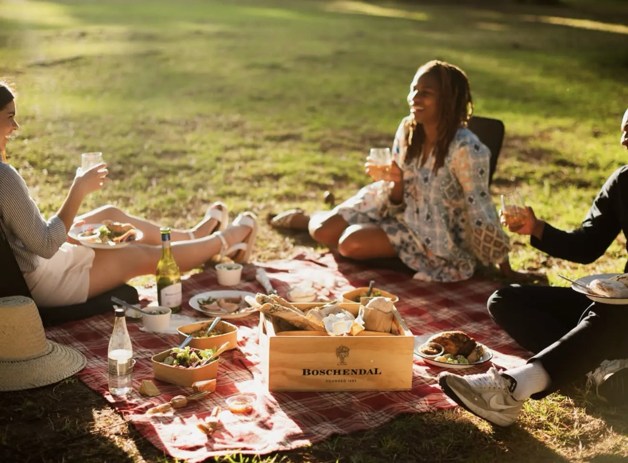Genuss im Grünen: Die schönsten Picknick-Spots auf einem Weingut Südafrikas