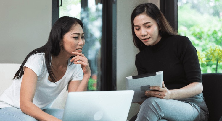 Seller reviewing list price strategy with recent comps on screen