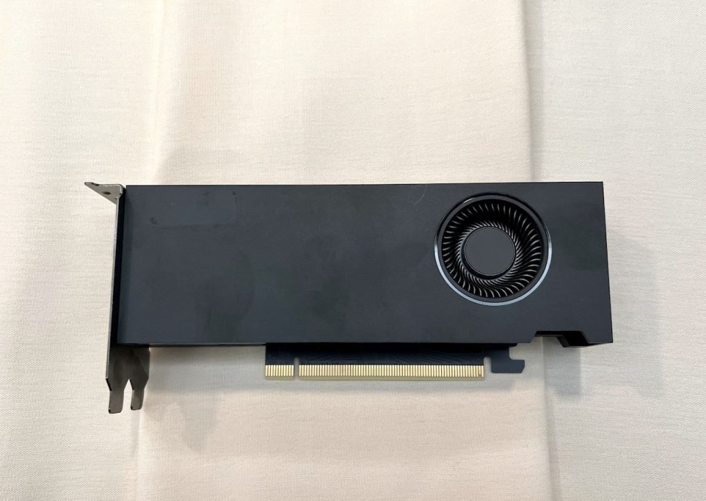 Nvidia's A2000 card is reused by Graid to work in Raid mode (0 to 10) with NVMe SSDs.