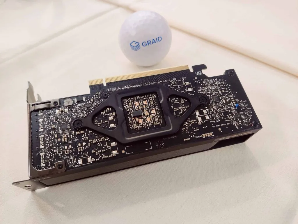  Graid SupremeRAID™️ SR-1010, lightning fast GPU RAID card