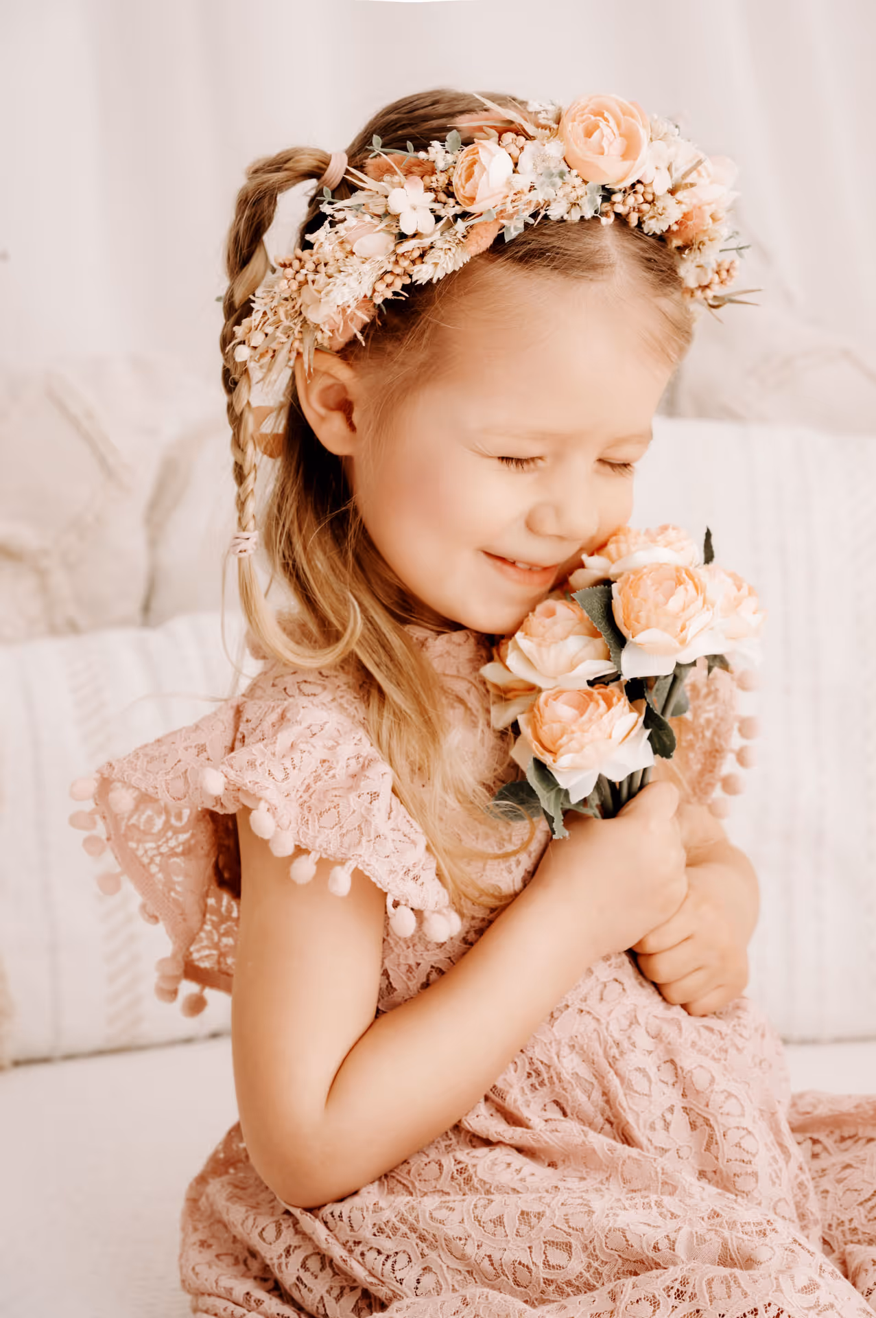 Süßes Mädchen im Tageslichtstudio in Aichach - Kinderfoto Natalia Günsche