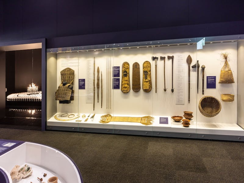 Objects on display in an exhibition space