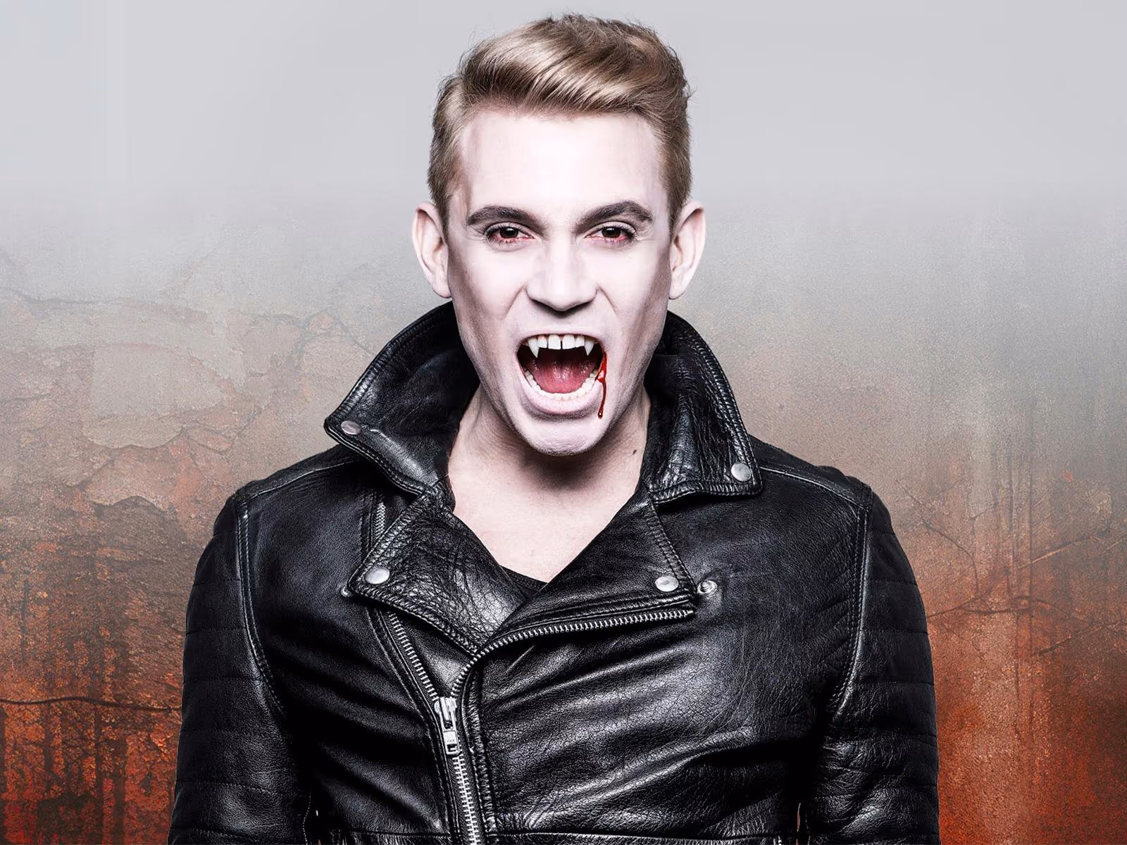 Shake & Stir Theatre Co - DRACULA