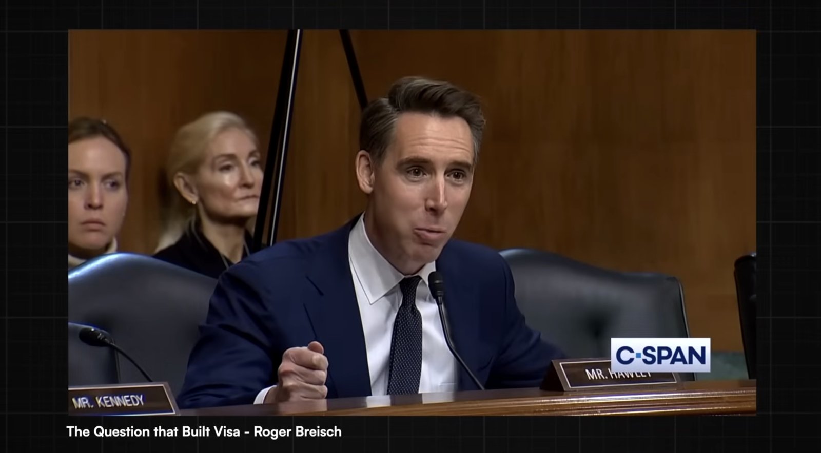 Le sénateur Josh Hawley lors d'une audition au Sénat américain sur Visa et Mastercard