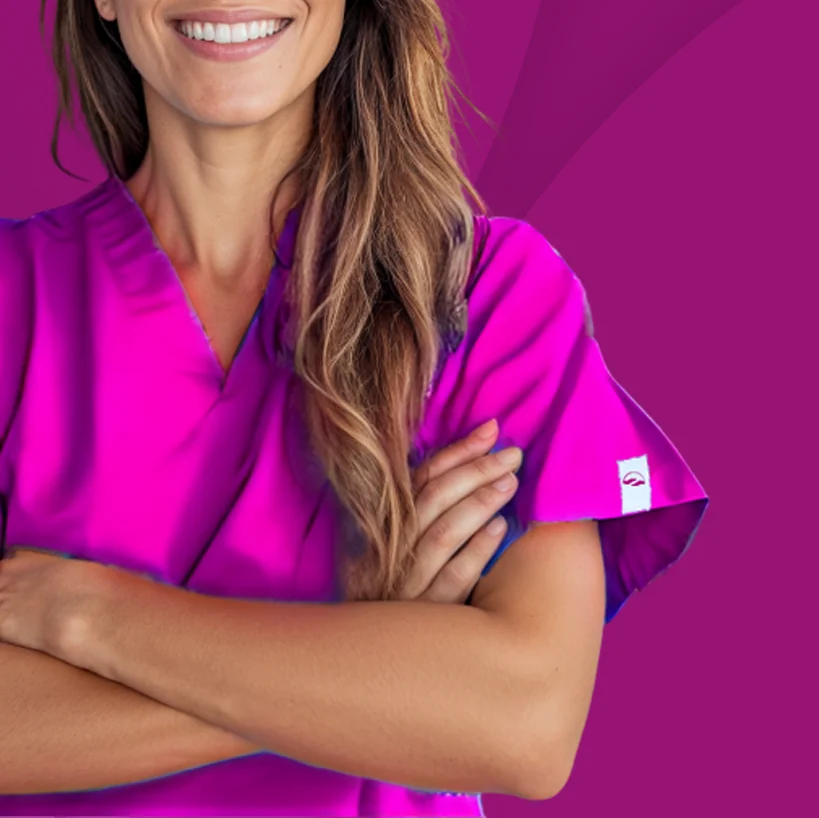 Betreuungskraft im Gespräch mit Senior – persönliche Pflege