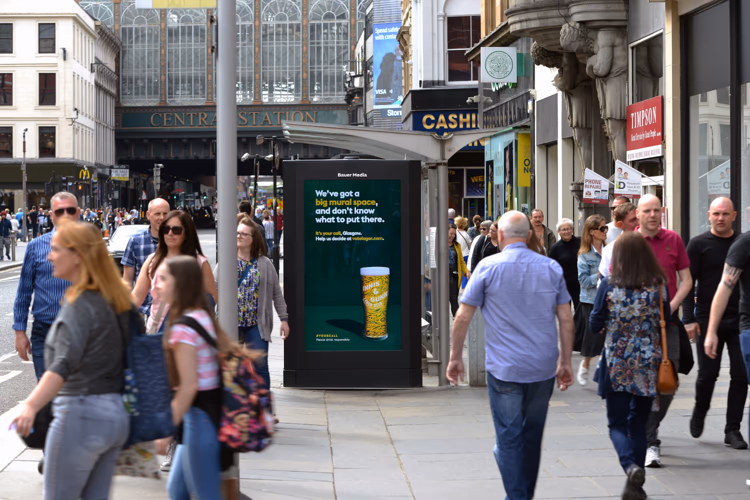 Innis & Gunn advertising a beer campaign on roadside screen in Glasgow