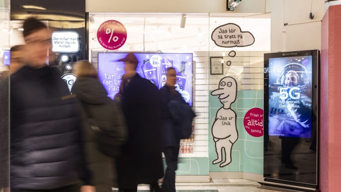 uppsala-digital-adshel-mall-st-per-galleria-2025-19-scaled.jpg