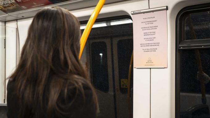 norge-metro-meditation-2023-v2-wall-window-panel-1-1-scaled.jpg