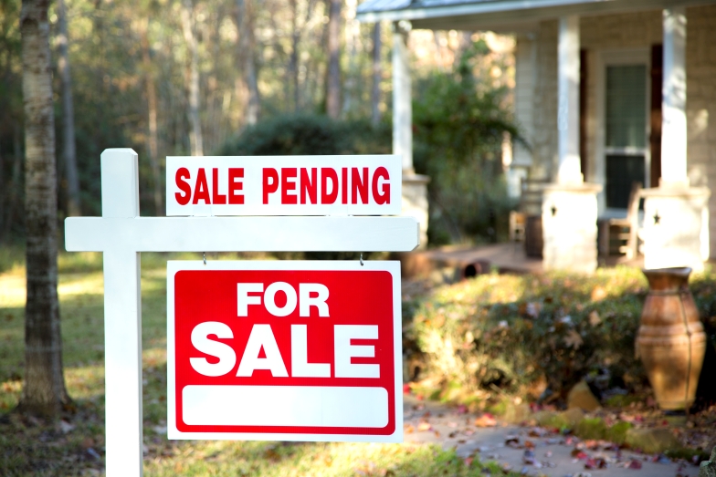 The Final Stretch: Preventing Common Pre-Closing Pitfalls to Ensure a Smooth Transaction