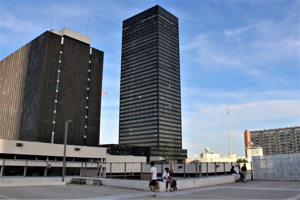 La tour Part-Dieu à Lyon, symbole du dynamisme économique où rayonne notre agence design UX UI Nantes Lyon Paris.