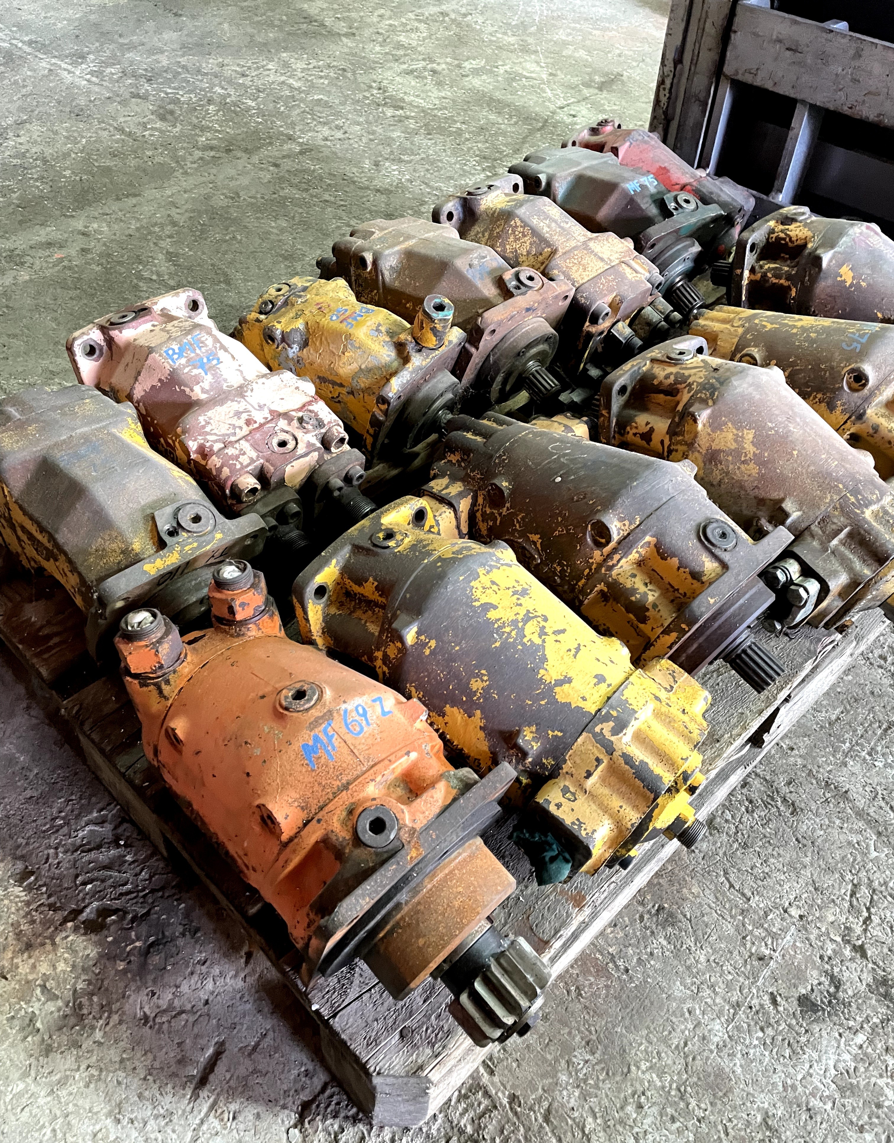 ΥΔΡΑΥΛΙΚΑ ΜΟΤΕΡ 'ΜΠΑΝΑΝΕΣ'