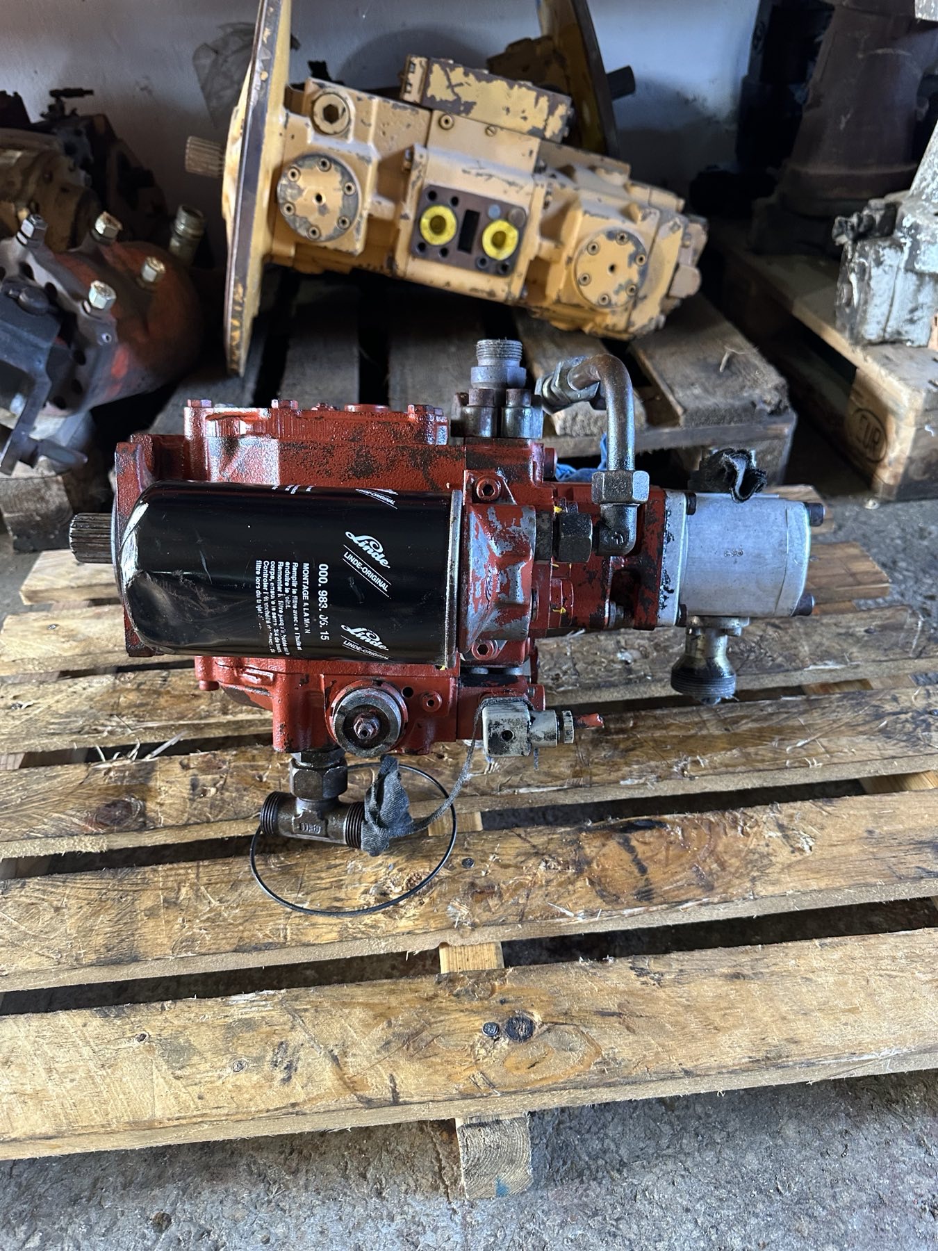 LINDE BPV 70 L + VICKERS G5-20-H16F-23L ΣΕ ΤΑΝΤΕΜ - ΚΥΡΙΑ & ΒΟΗΘΗΤΙΚΗ ΥΔΡΑΥΛΙΚΗ ΑΝΤΛΙΑ ΓΙΑ ΚΛΕΙΣΤΑ ΚΥΚΛΩΜΑΤΑ