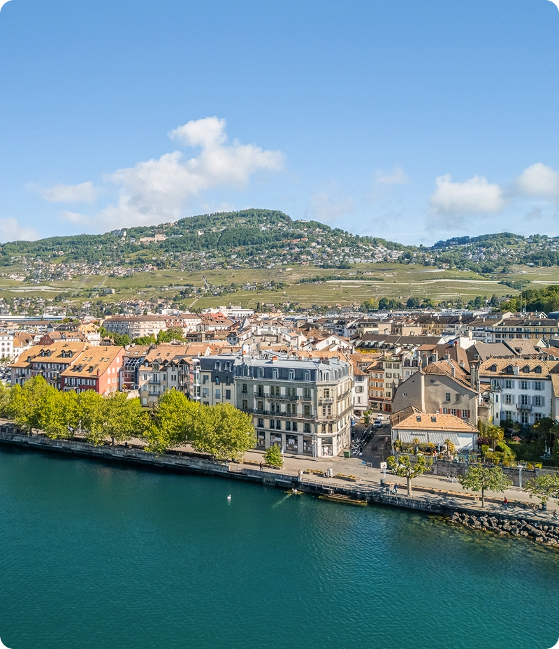 Quartier résidentiel en Suisse illustrant les biens proposés par notre agence immobilière à Montreux