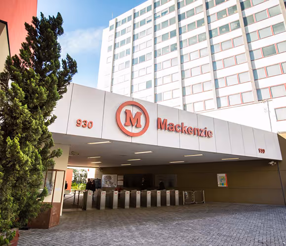 A 1.7 km da Faculdade Mackenzie