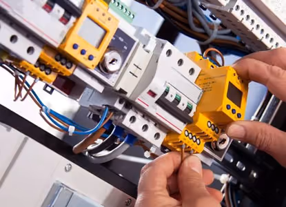 Bolsas de estudo para cursos técnicos de eletrônica são oferecidas em Joinville - Mills na Mídia