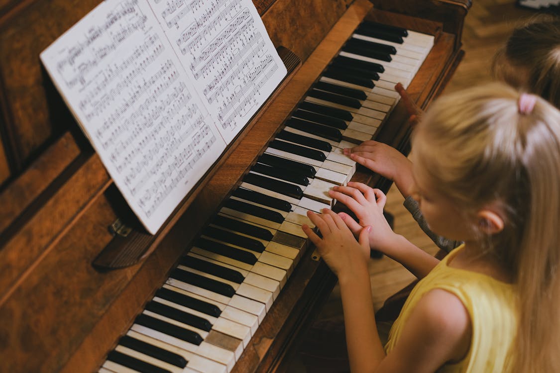 Piano lessons improve academic skills