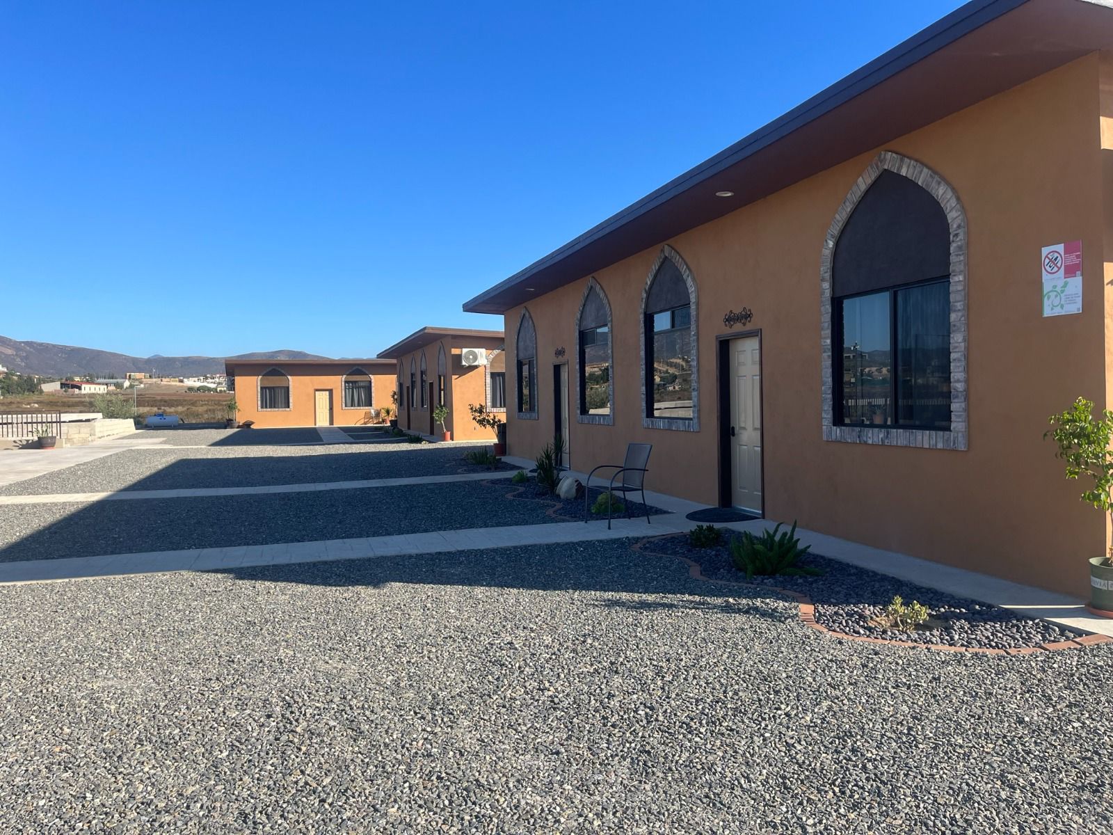 Entrada Villa Jardín de Persia en el Valle de Guadalupe, Ensenada