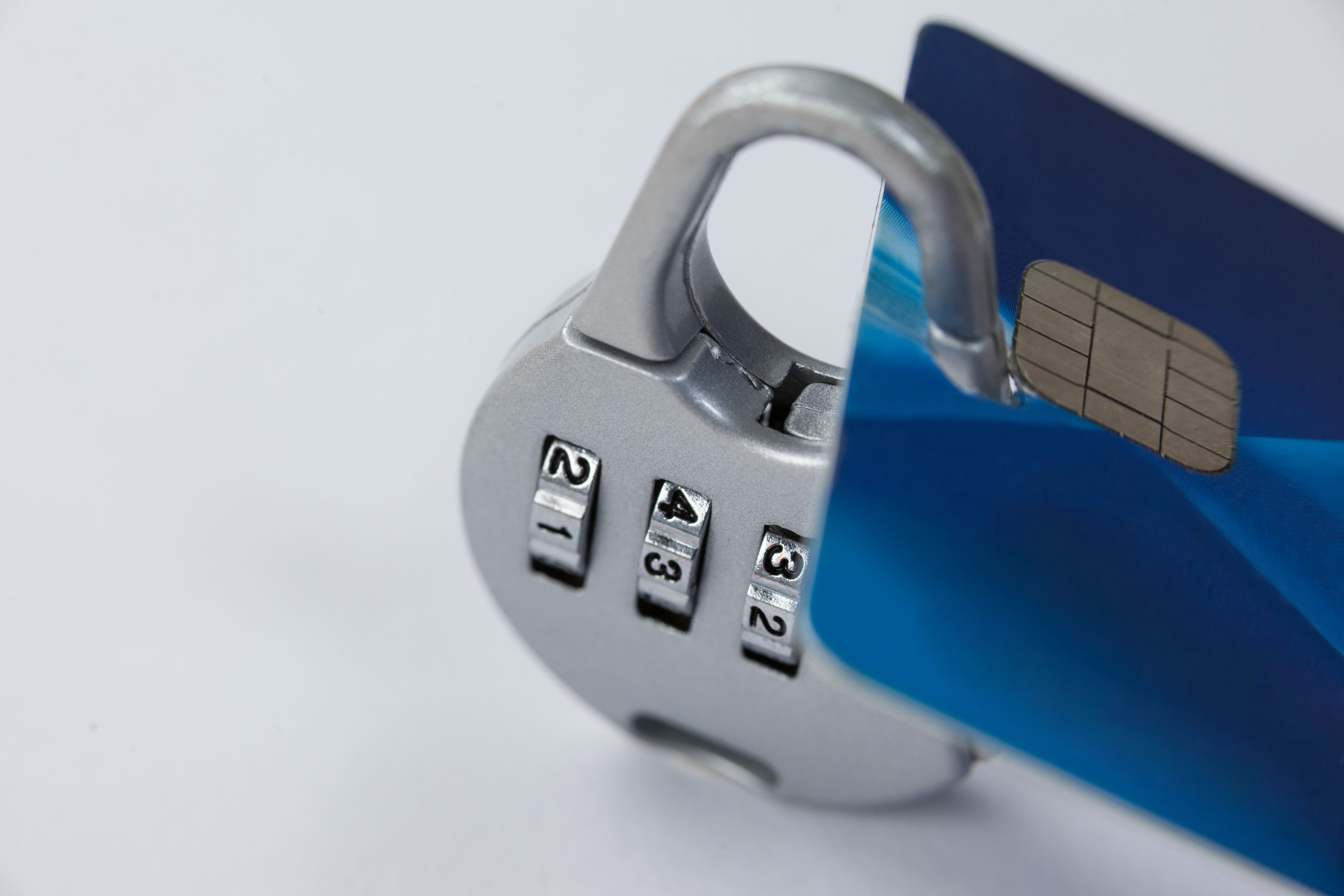 Credit card with padlock symbolizing tokenization and 3D Secure