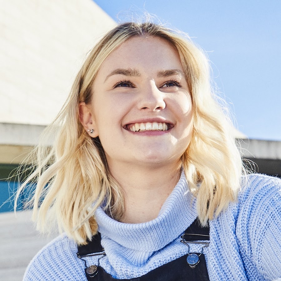 abi connick headshot