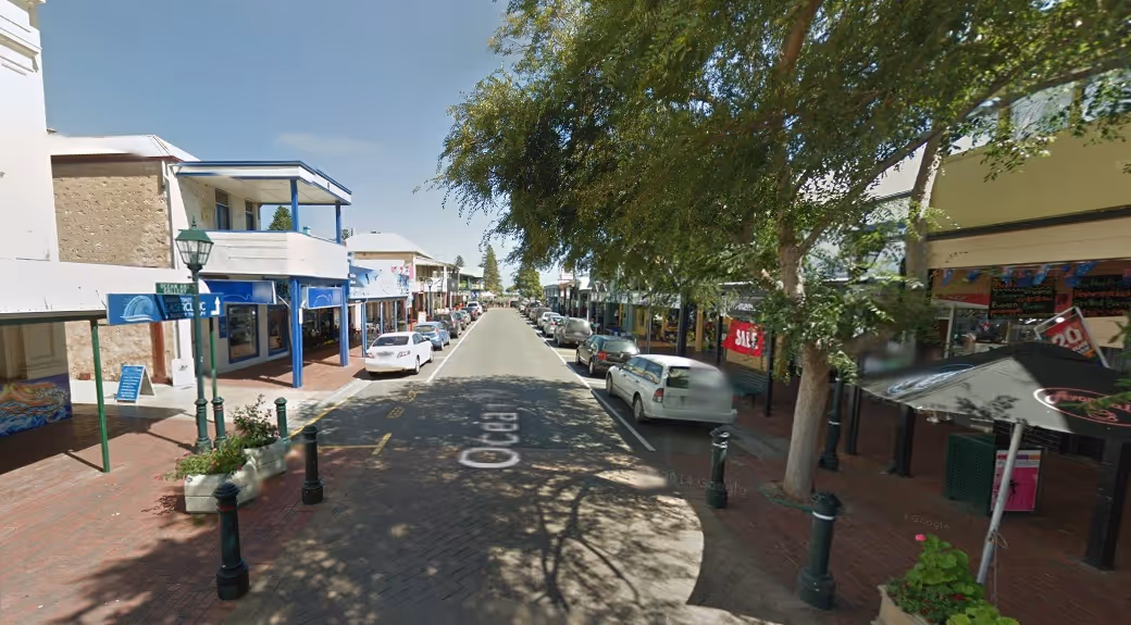 A town that centralizes all of its commercial development in a core downtown area is an example of a town that you can drive to, as once you are there everything is accessible on foot. A family from out of town can travel in together in a single veh…