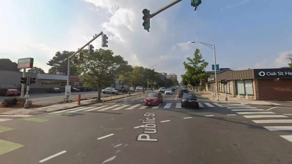 Google maps screenshot showing that same intersection with appropriate striping