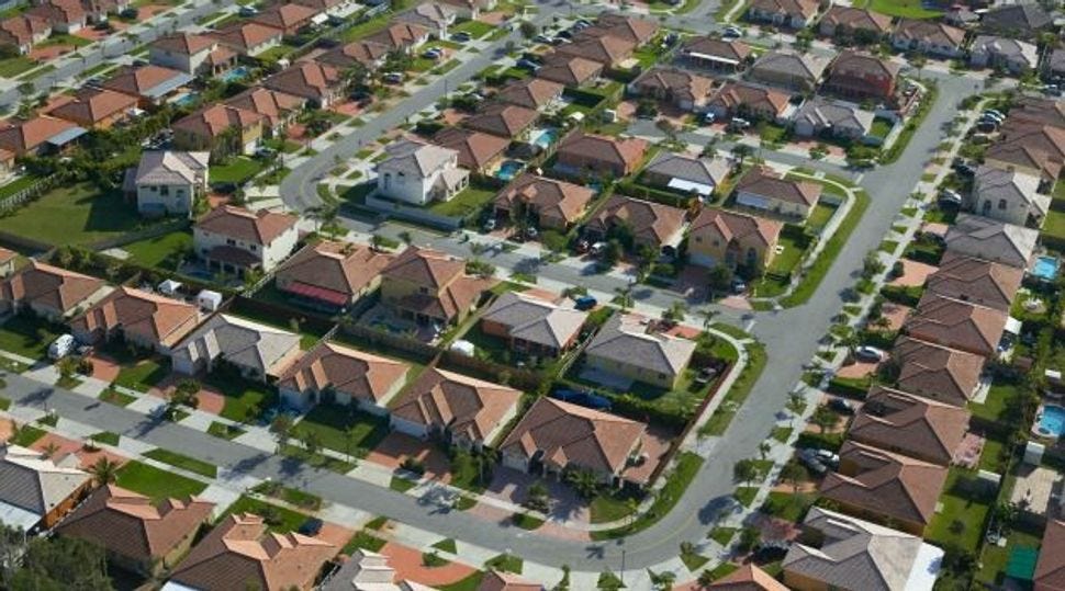 House-Hunting in Florida Suburbia Turns Into Great Mezuzah Trek – The  Forward