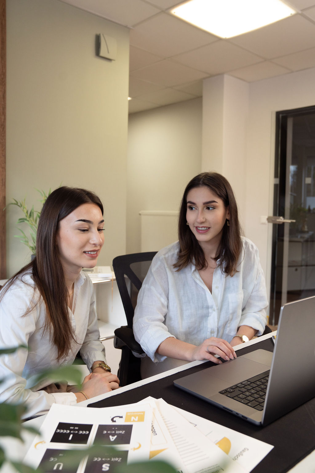 Joline Meens and team member