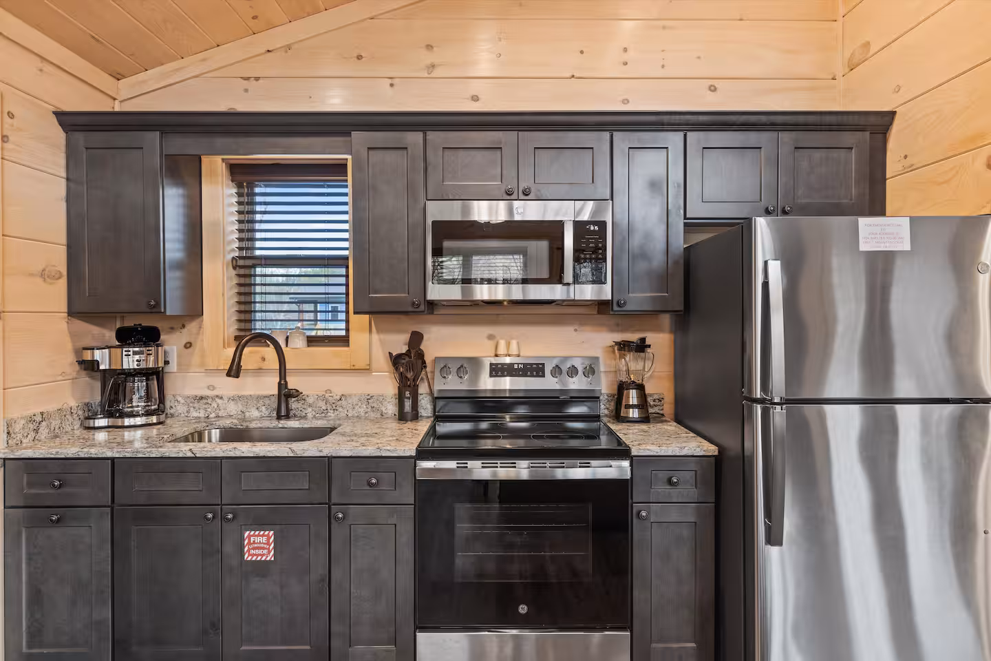 1 bedroom 1 bath cabin near Gatlinburg, TN