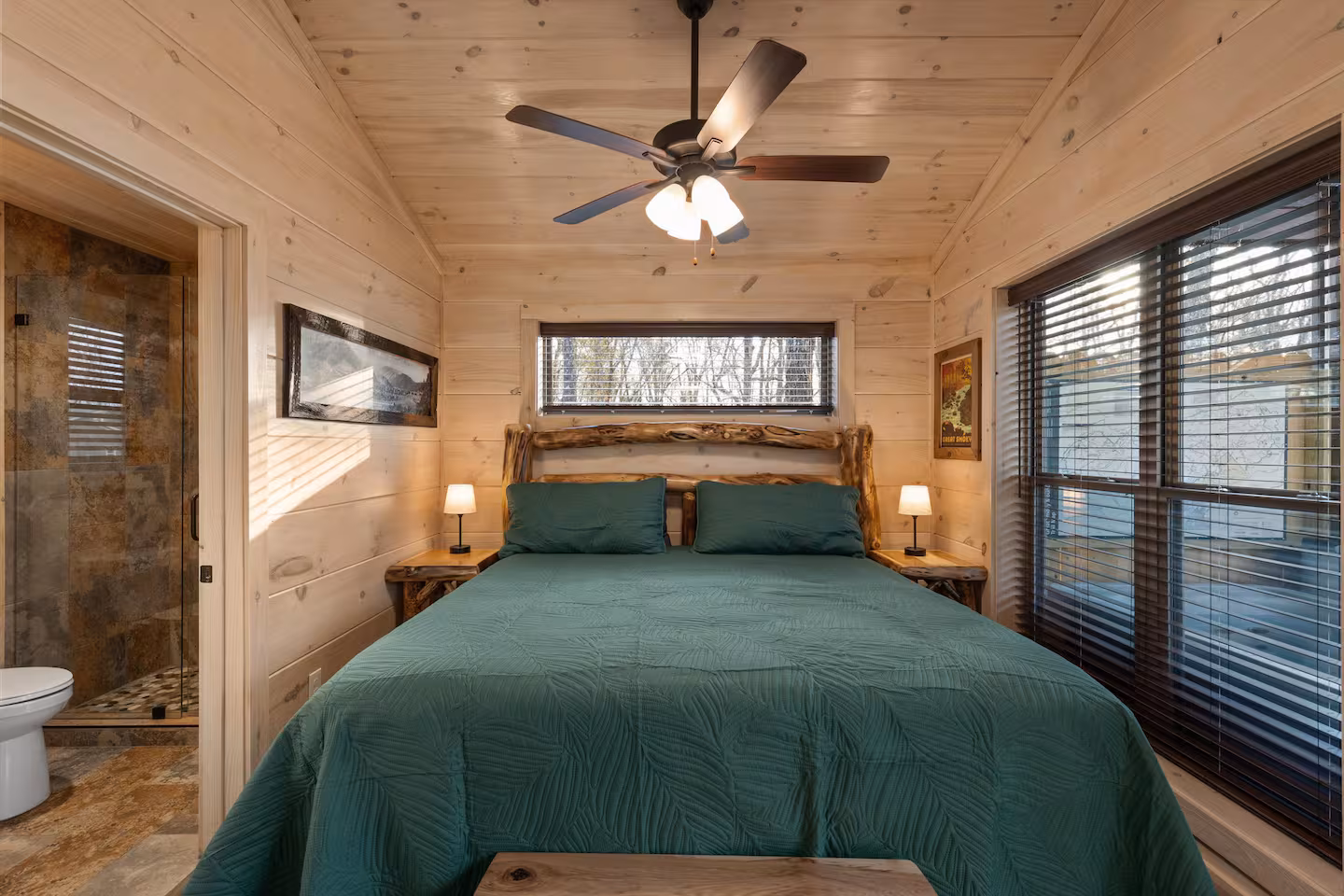 1 bedroom 1 bath cabin near Gatlinburg, TN