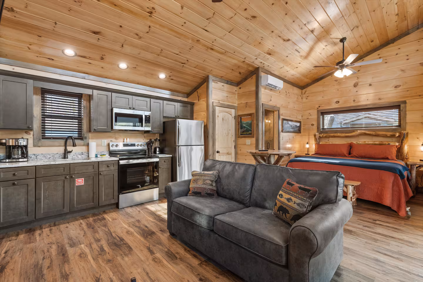 1 bedroom 1 bath cabin near Gatlinburg, TN