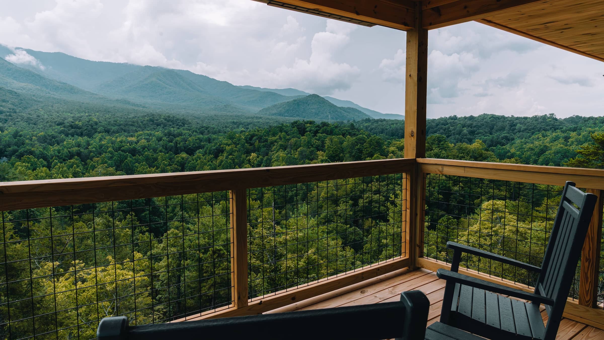 5 bedroom 5 bath cabin near Gatlinburg, TN